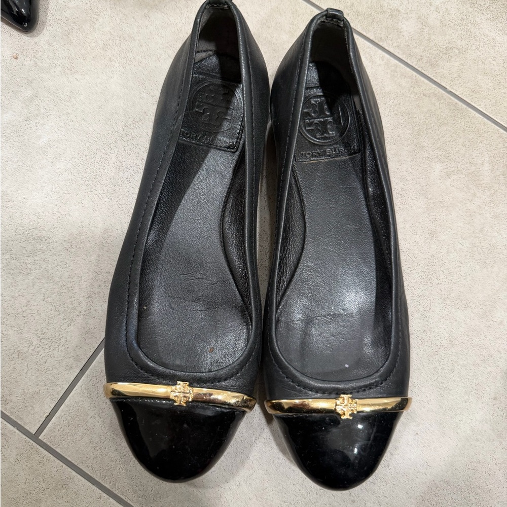 Tory Burch Black Leather Ballet Flats with Gold Accent - 5.5